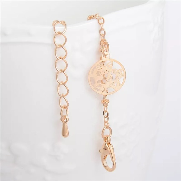 Gold Butterfly Anklet Bracelet - Picture 3 of 3